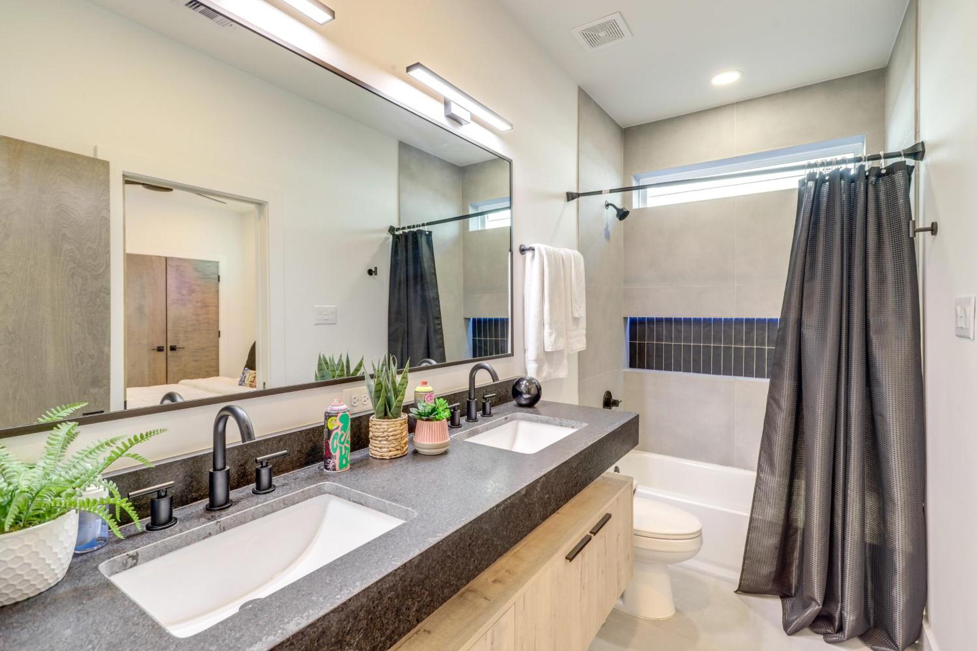 3 Mi To Dtwn Modern Townhome With Yard In ฮูสตัน ภายนอก รูปภาพ